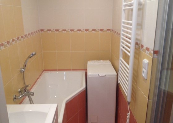 Rekonstrukce bytového jádra - zakomponování vany a sprchového koutu