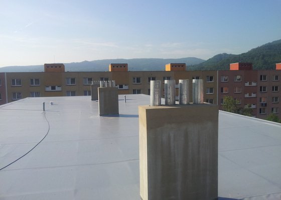 Rekonstrukce střechy se zateplením v ul. Pod Stadionem v Klášterci nad Ohří