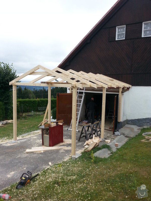 Stavba dřevěného přístřešku se sedlovou střechou rozměru 500x300: 060