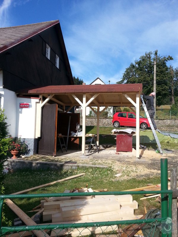 Stavba dřevěného přístřešku se sedlovou střechou rozměru 500x300: 064