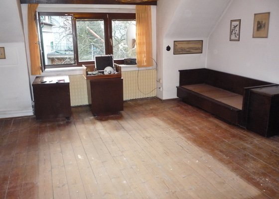 Broušení dřevěné podlahy (prkna) cca 40m2