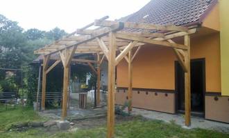 Zastřešená pergola