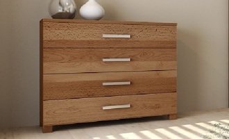 Dřevěný nábytek (postel a komoda) - stav před realizací