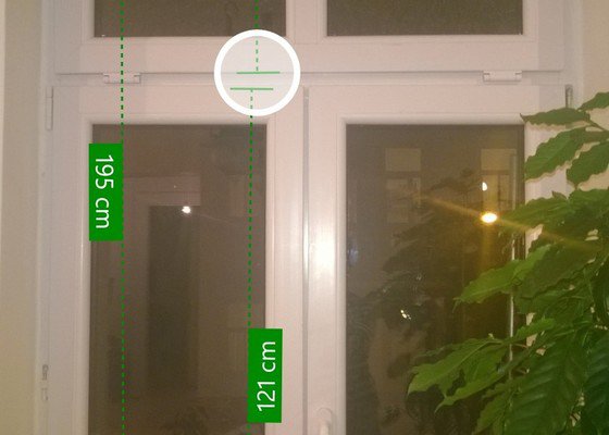 Oprava zaseknutého plastového okna + dodání a instalace držáků na truhlíky  - stav před realizací