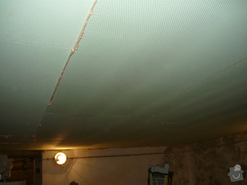 Zednické práce - zateplení stropu: P1040902