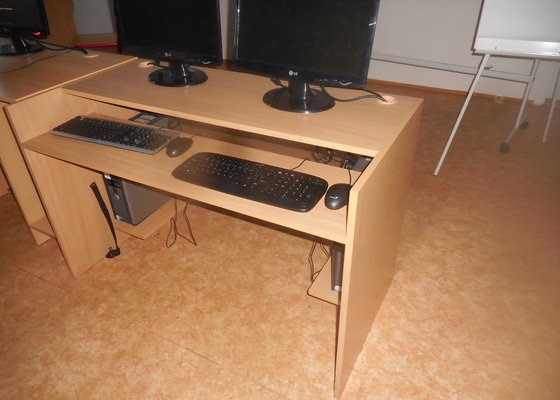 PC stůl
