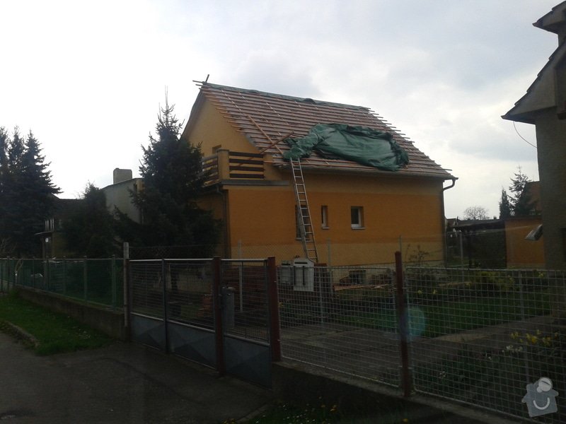 Pokrývačské práce (pálená taška nebo podobně cca 120 m2 na starším RD : 047