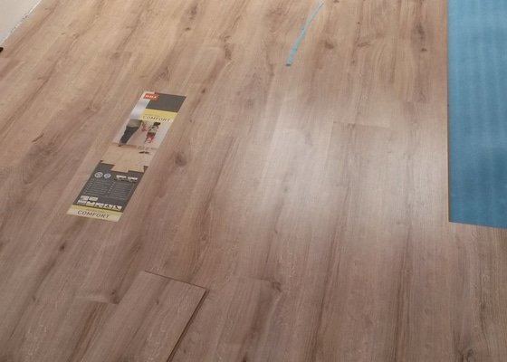 Pokládka plovoucí podlahy laminátové 17 m2