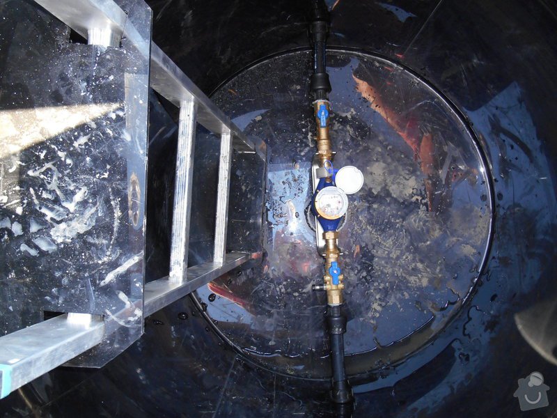 Retenční nádrž na dešťovou vodu + šachta na vodoměr: DSCN4481