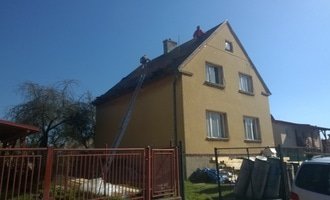 Rekonstrukce střechy - oprava krovu, výměna střešní krytiny