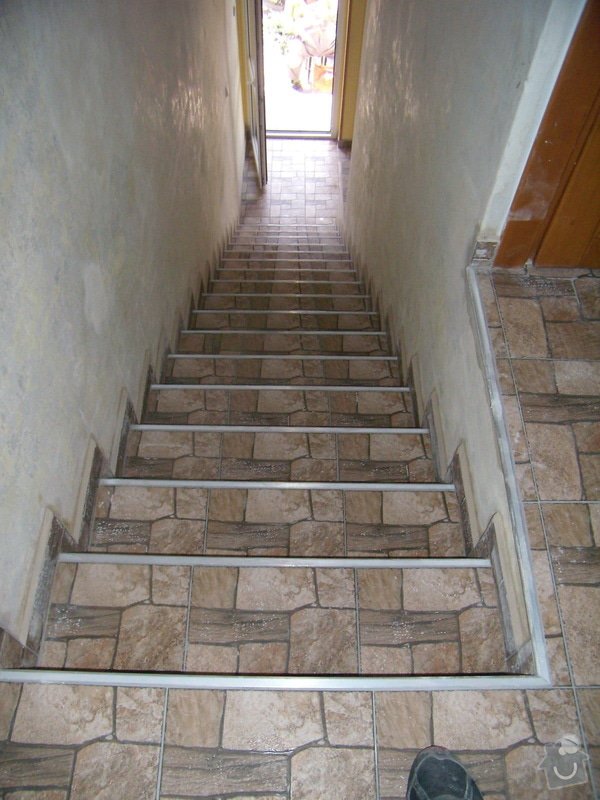 Obložení schodů: P7090063