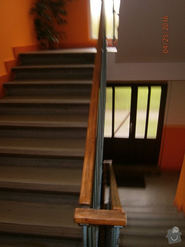 Renovace schodiště a zábradlí: P4250617
