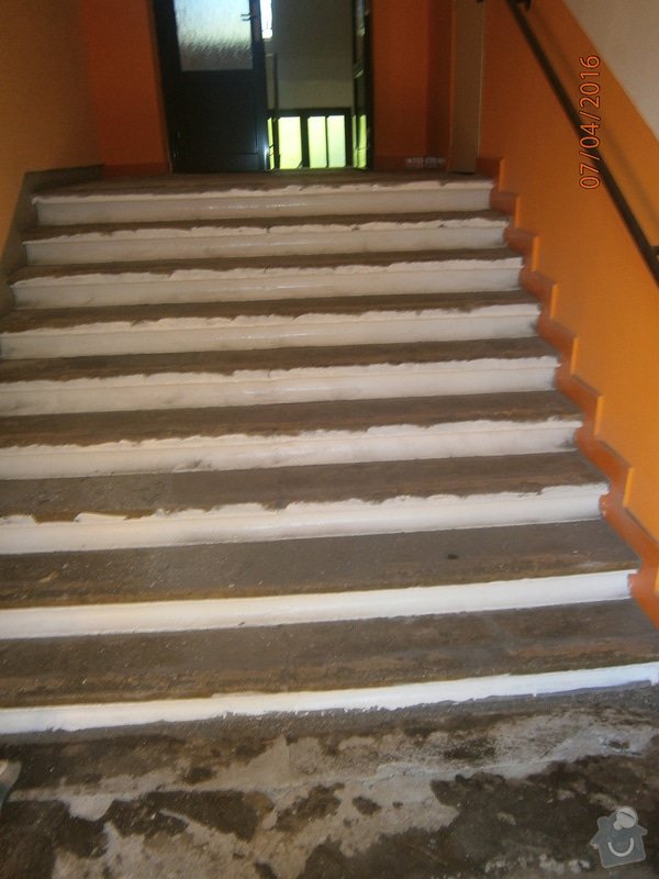 Renovace schodiště a zábradlí: P7040720