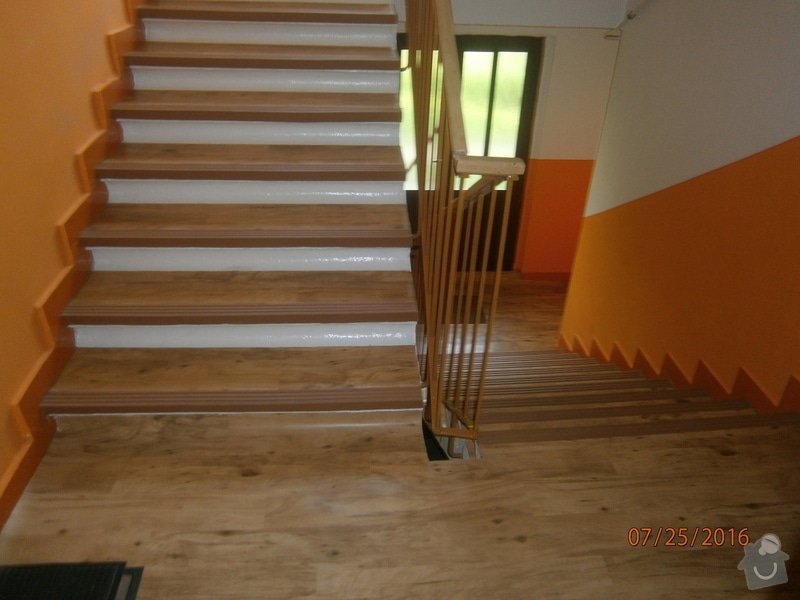 Renovace schodiště a zábradlí: P7250740
